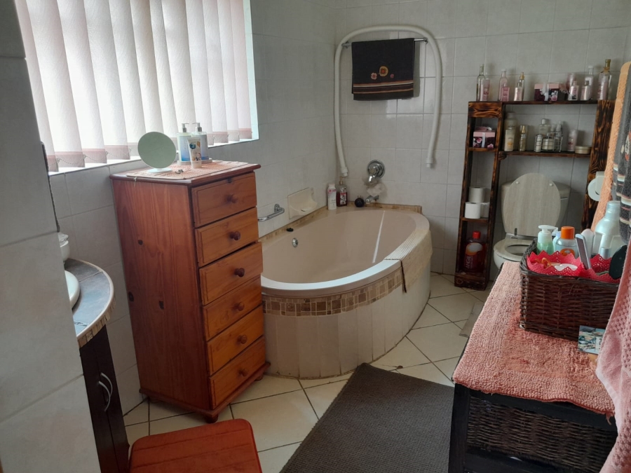 3 Bedroom Property for Sale in Bodorp North West